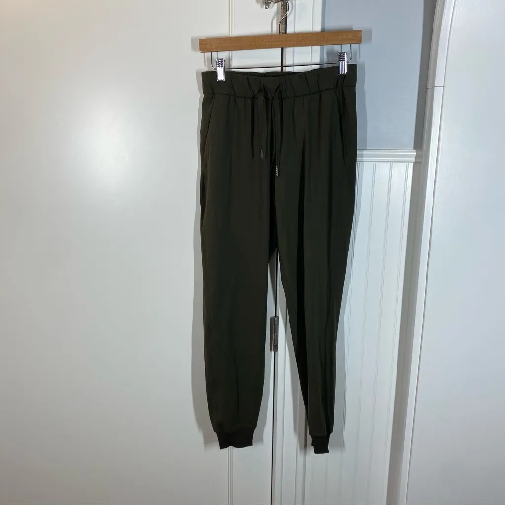Lululemon On‎ The Fly Jogger Women's Size 4 Olive Green Cuffed Hem Pull On 28” - Image 2