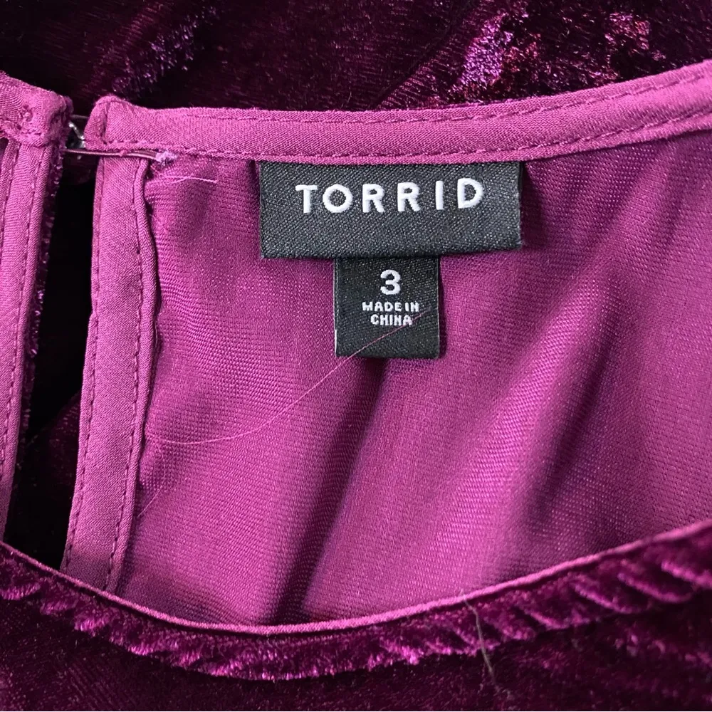 Torrid Velvet Ruched Sleeve Top in Wine 3 3X - Image 7