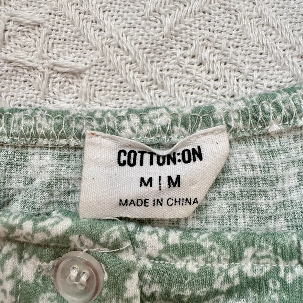 Green floral Cotton On top - Image 2