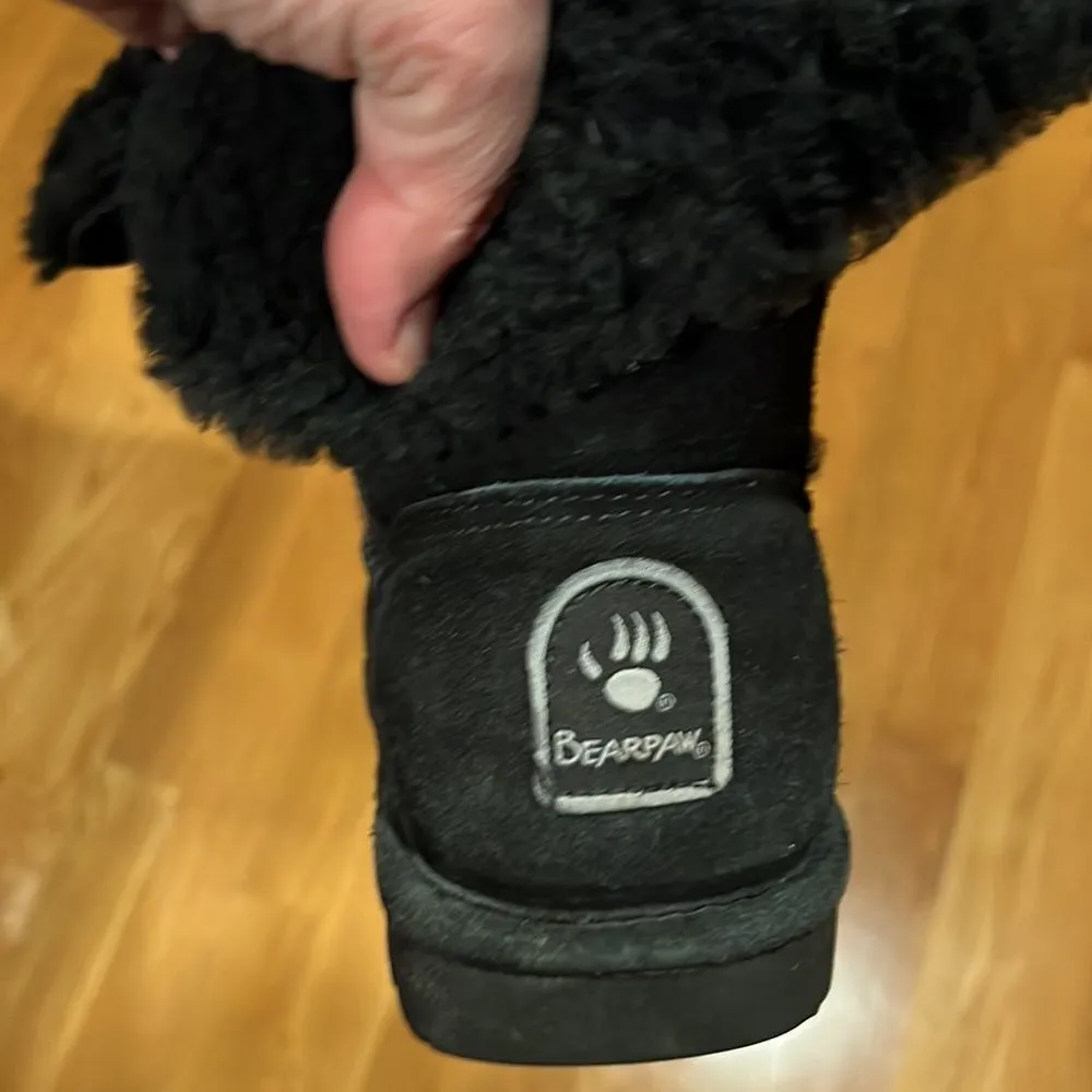 Bearpaw  Abigail boots women size 6. - Image 10