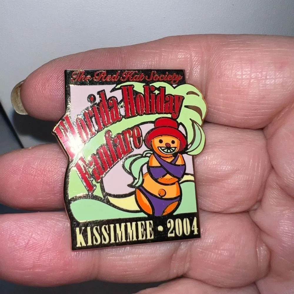 The Red Hat Society Florida Holiday Fanfare Kissimmee 2004 Vintage Pin Red - Image 3