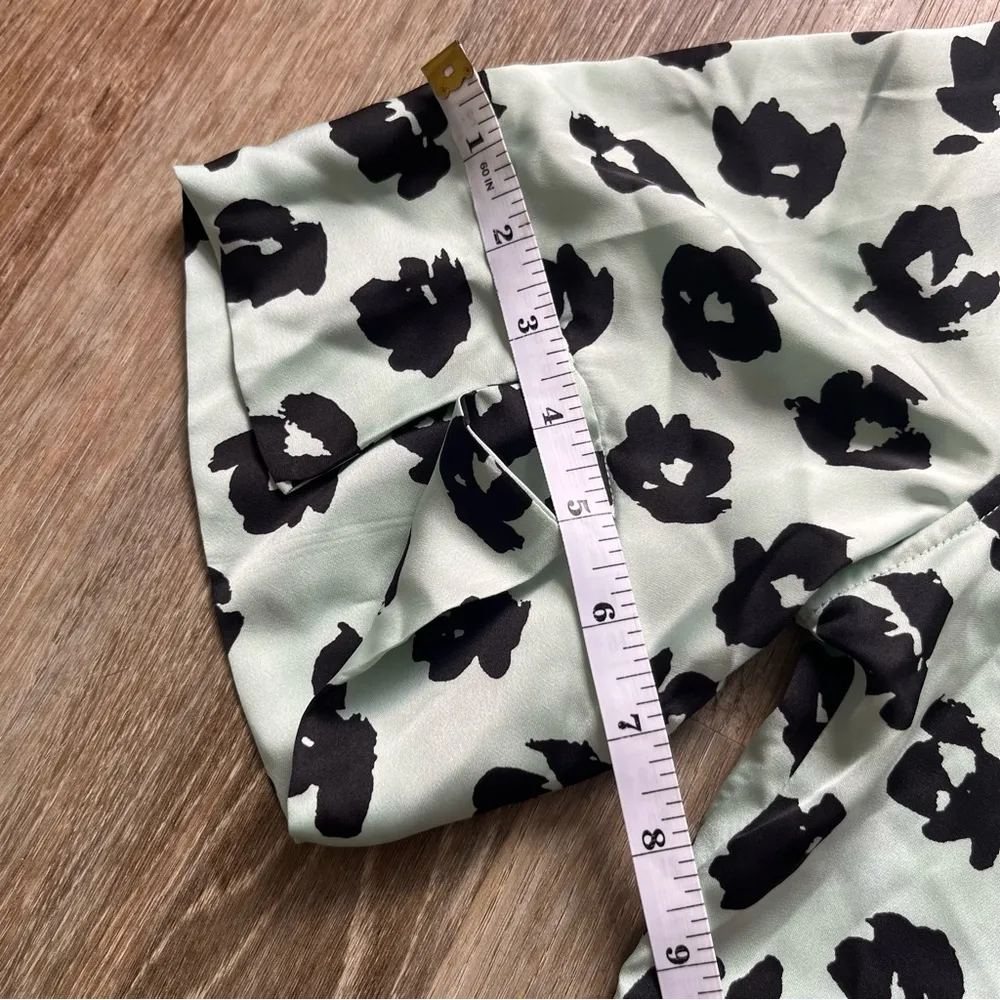 Equipment Blouse Shirt Short Sleeve Seafoam Green Leopard Cheetah Print Top - Image 8