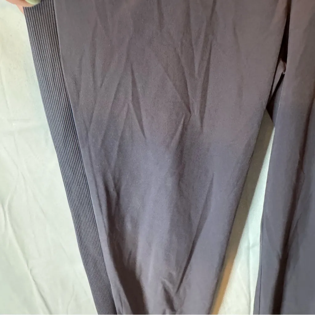 Athleta Gray Ankle Cropped Pants - Image 2