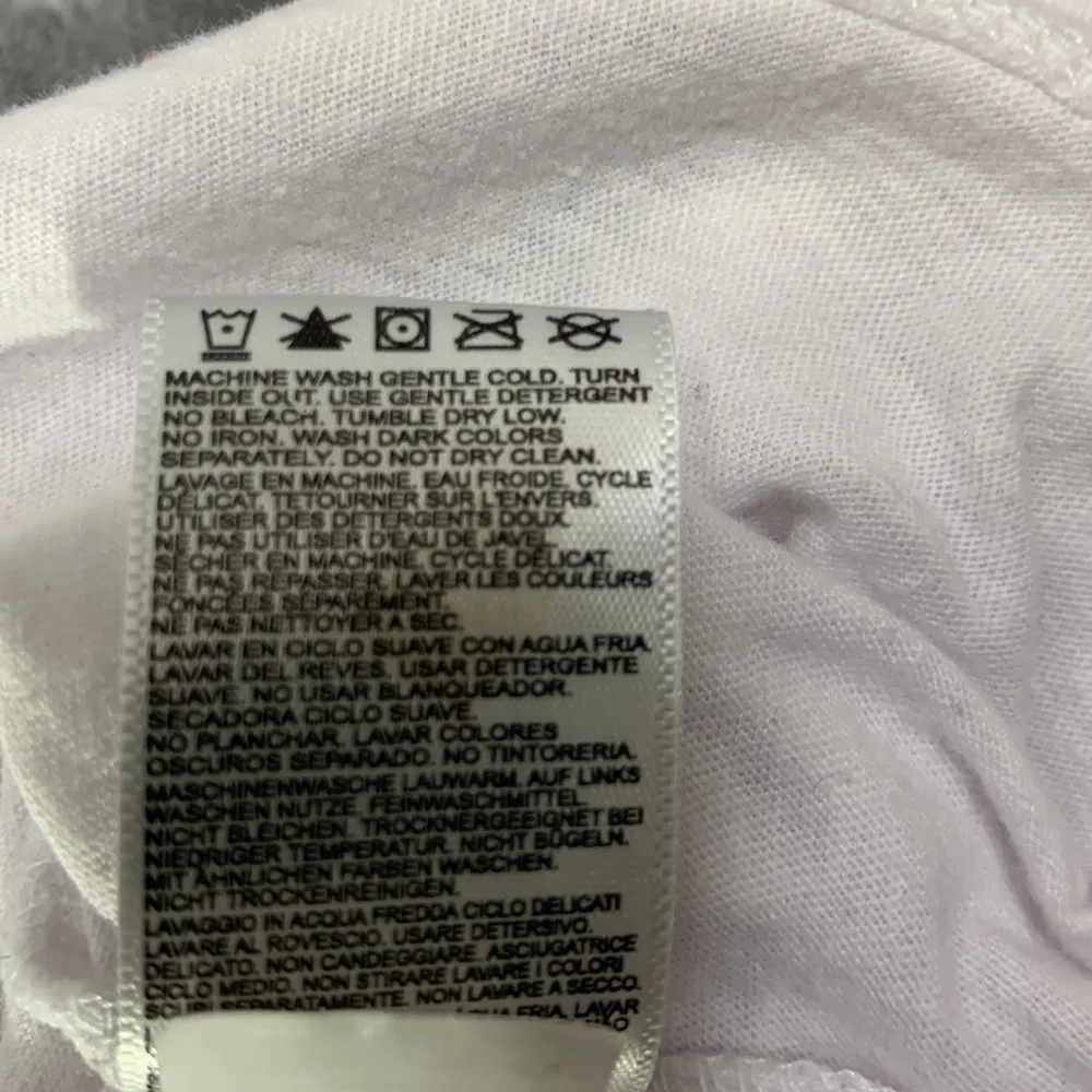 Fox V-neck Geometric Print White Tee Size XS - Image 12