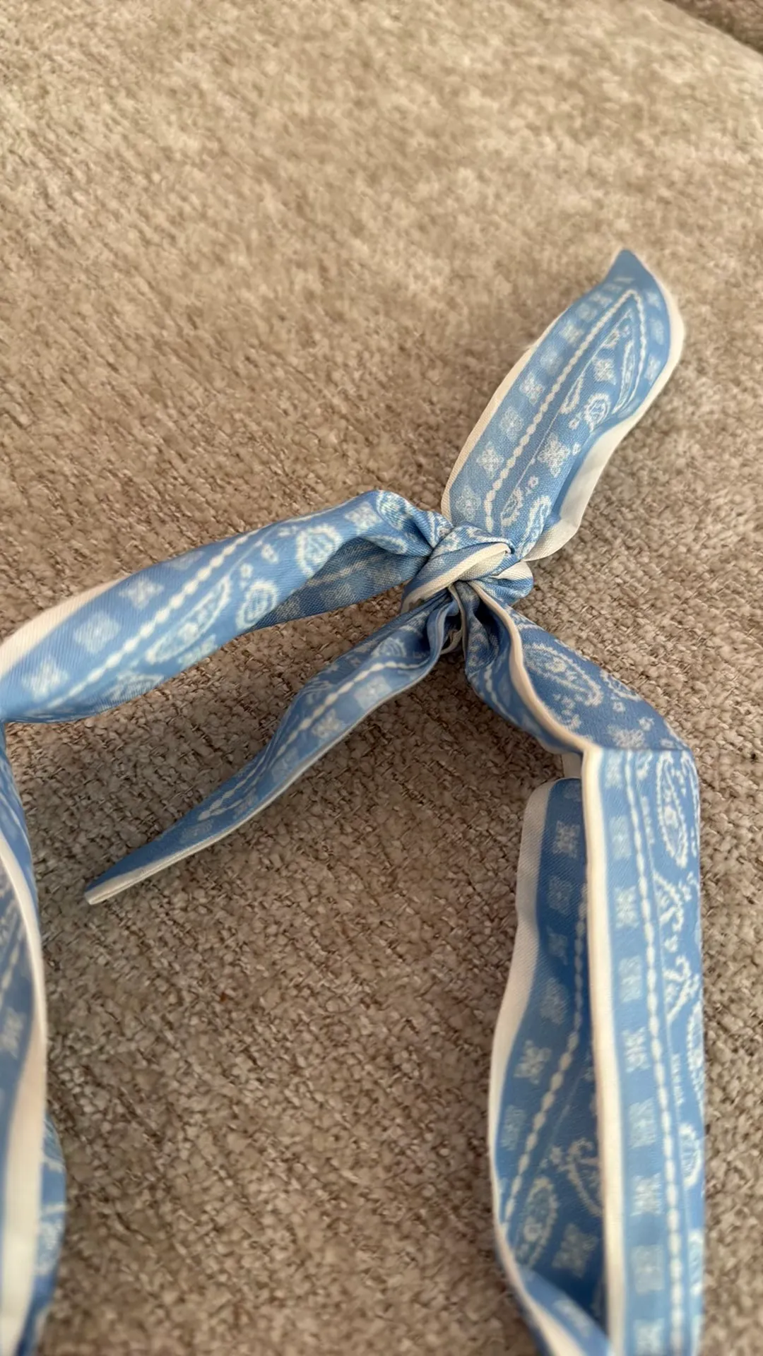 Scarf Necklace Blue - Image 3