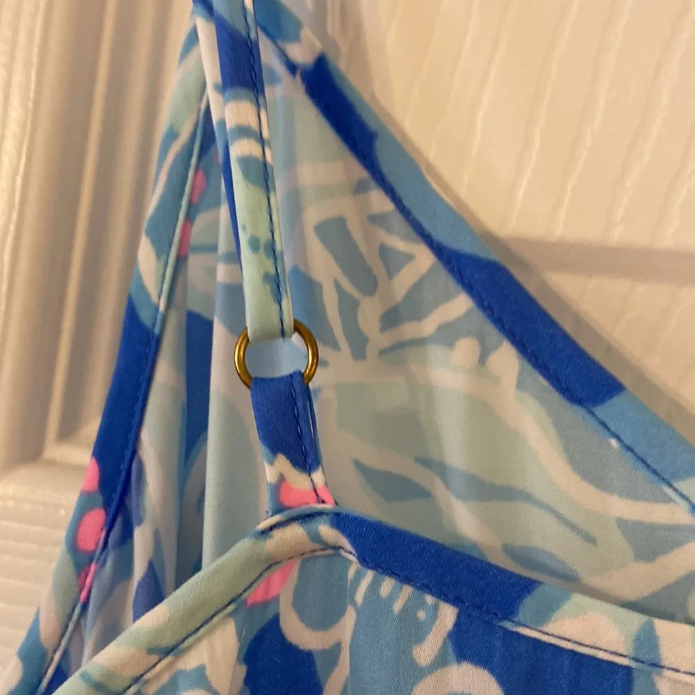 Lilly Pulitzer Romper size XS excellent condition adjustable sting length 25” - Image 3