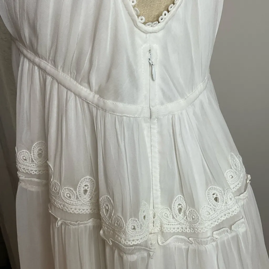 ROCOCO SAND White Ruffle
Babydoll Mini Dress Sleeveless Eyelet Size L - Image 8