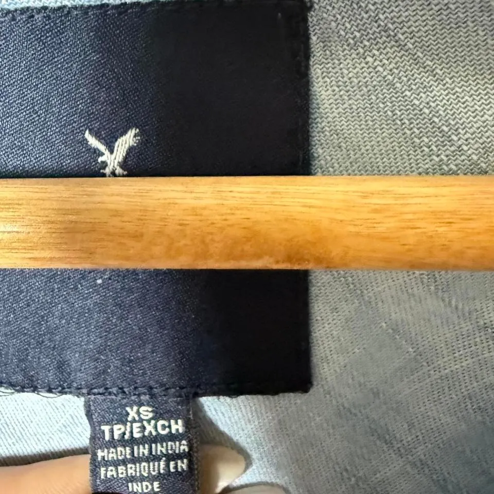 American Eagle - Chambray Popover Shirt - Women's XS - Light Wash Denim Casual - Image 4