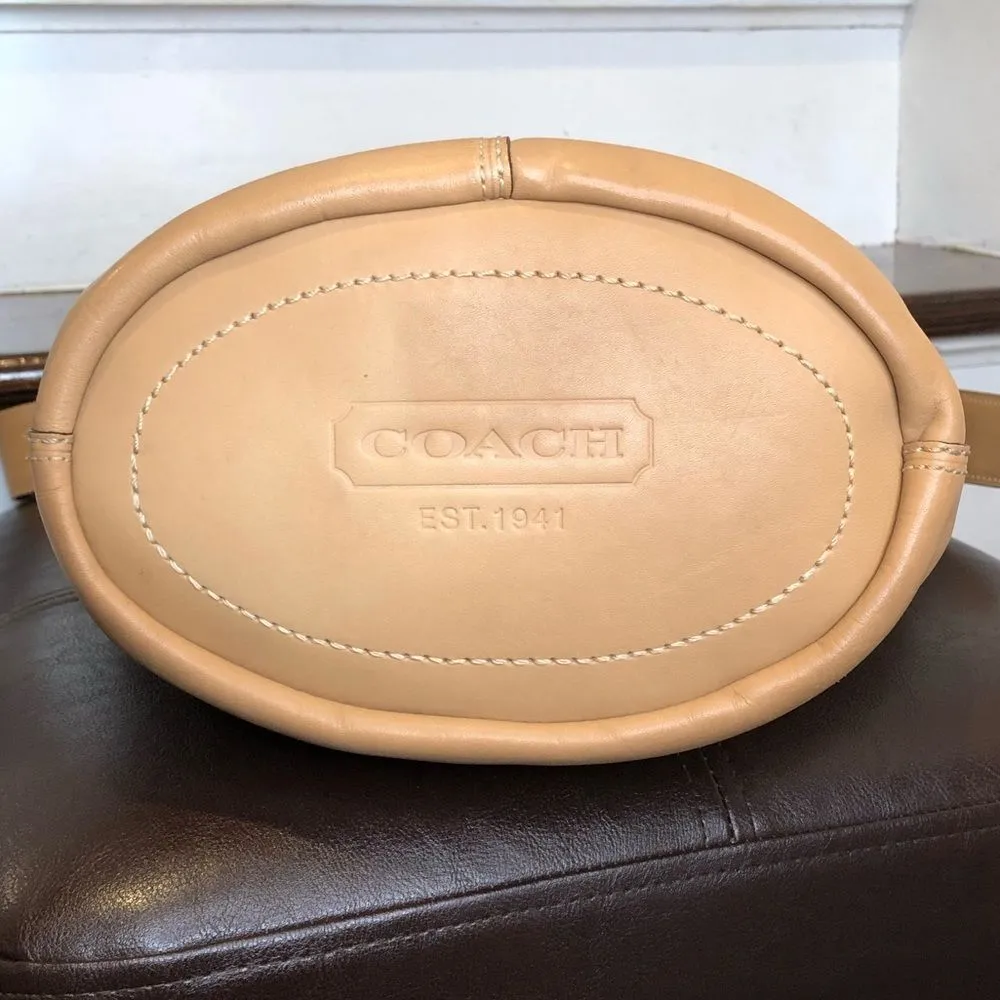 Vintage COACH Glove Tanned Leather Bleeker Feeder Duffle Crossbody Shoulder Bag - Image 2