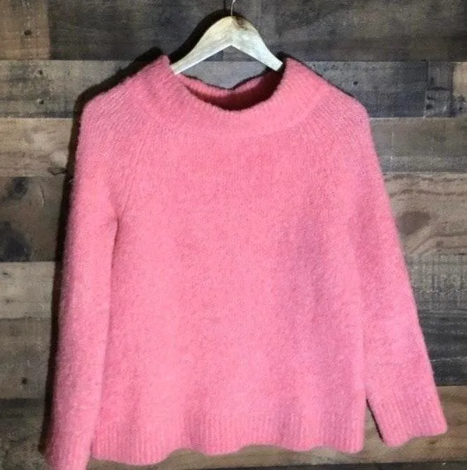 moth coral sweater - Image 4