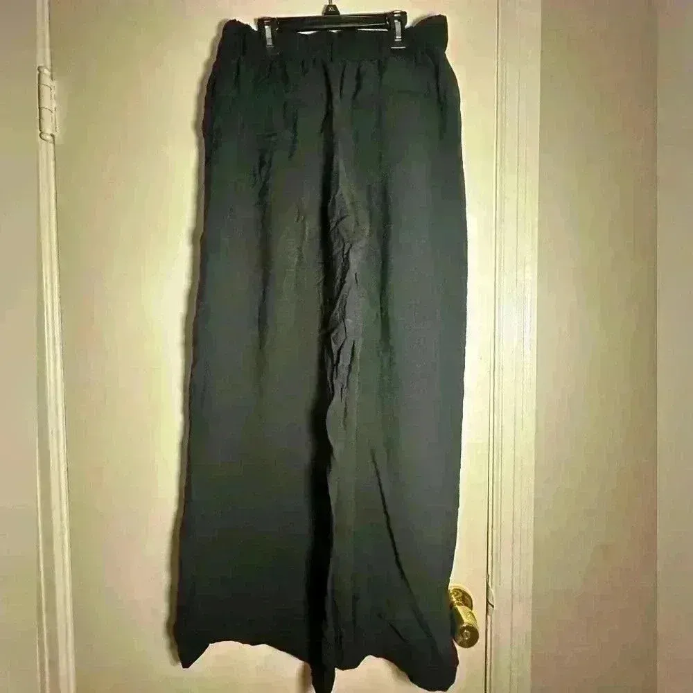 NWOT Women’s A New Day Wide Leg Gauze Dress Pants Black. Side Pockets. Size: 8. - Image 5