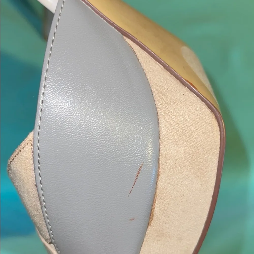 Nine West Gray, Tan, & White Heels - Image 7