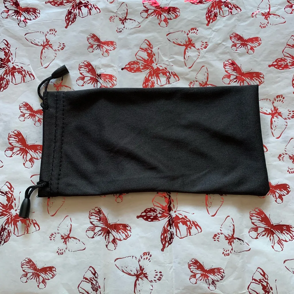 Gucci  sunglasses case. - Image 3