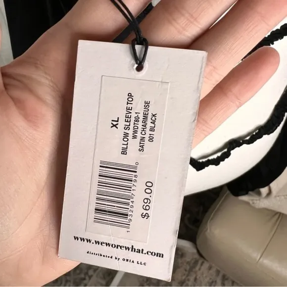 WE WORE WHAT Billow Sleeve Satin Crop‎ Top Black Size XL - Image 6