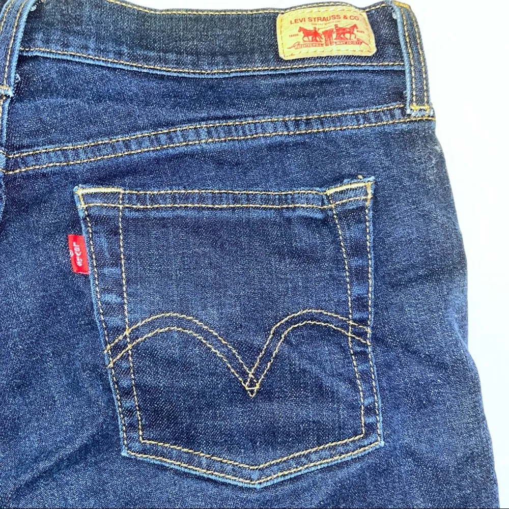 LEVI’S 515 Women’s Dark Wash Blue Denim Cut Off Jean Shorts 8 Medium - Image 11