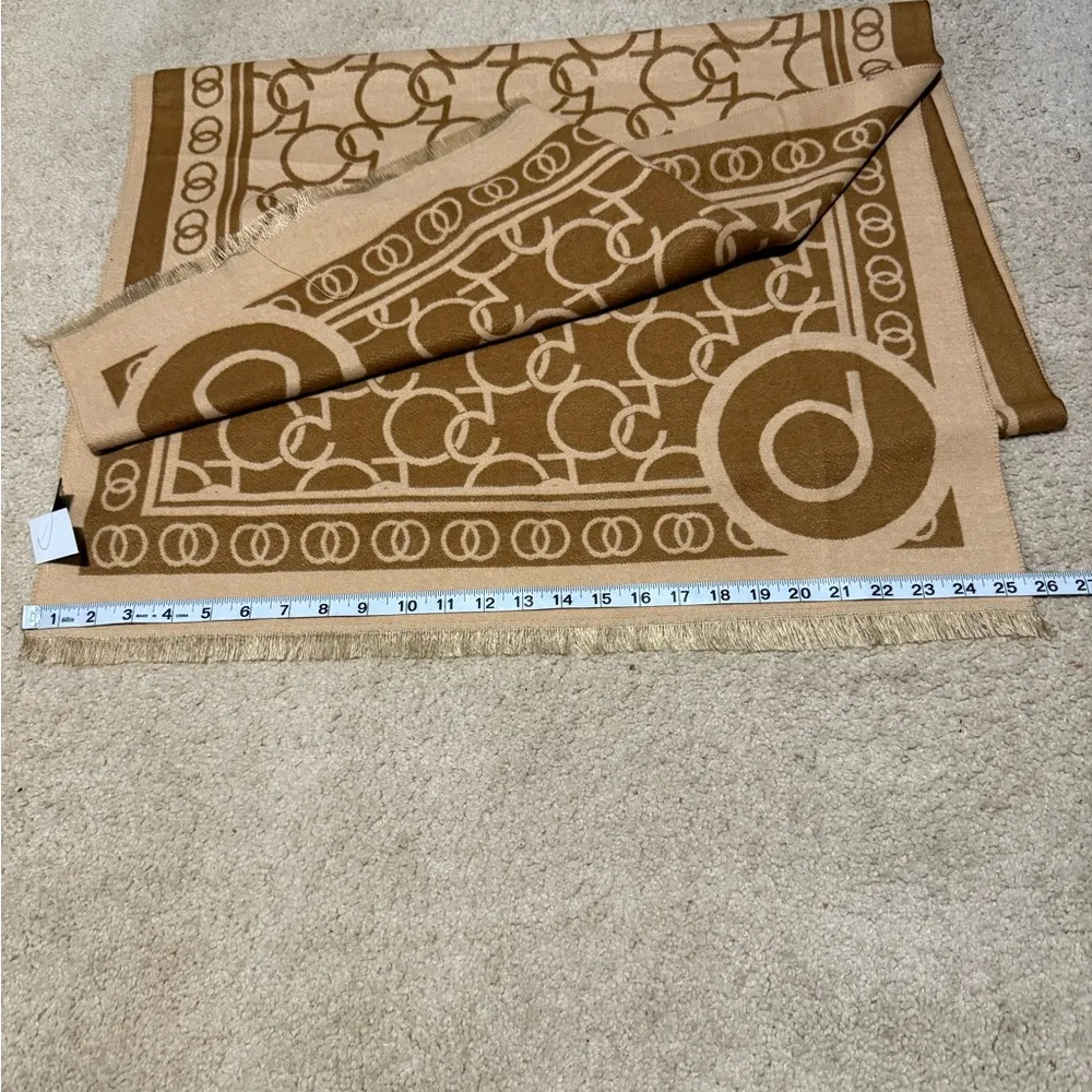Bloomingdale's light beige scarf / logo scarf / 2 tone scarf / brown scarf - Image 3
