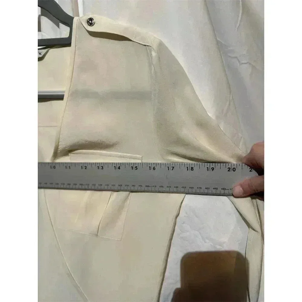 Trina Turk Women's Ivory Silk Button-Up Blouse M Long Sleeve Quiet Luxury Career - Image 8
