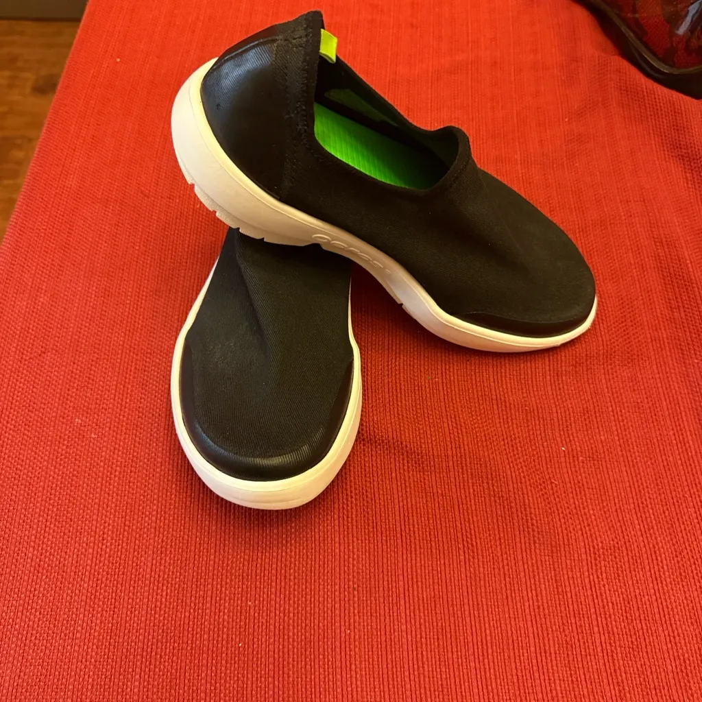 Black Slip - Image 3