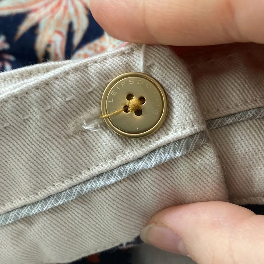 Anthropologie Leifsdottir Maypop floral and bird print Bermuda shorts size 0 Blue - Image 9