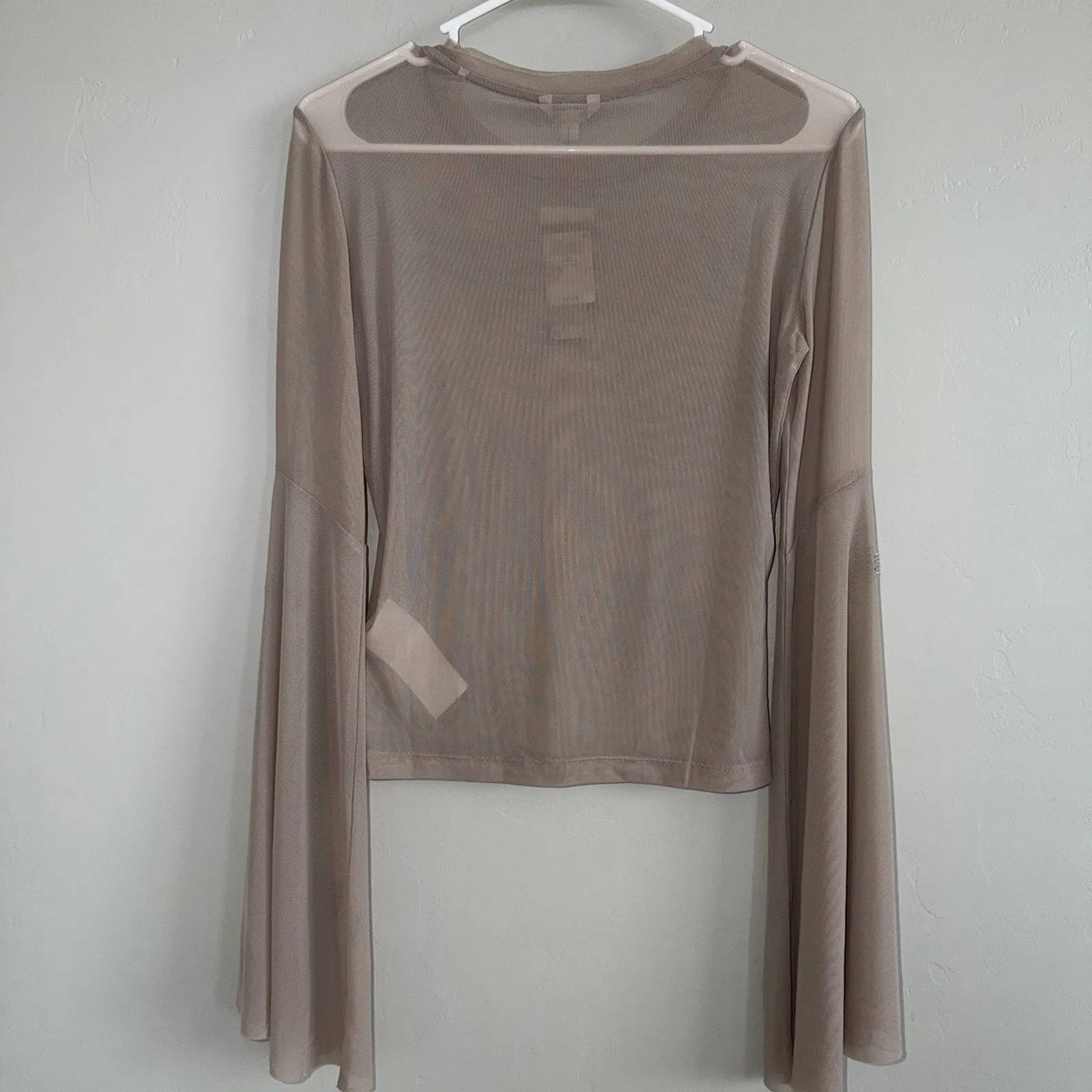 NWT GUESS Flared Sleeve Fiamma Top Sz M Butterfly Mesh Sheer Summer Clay - Image 9