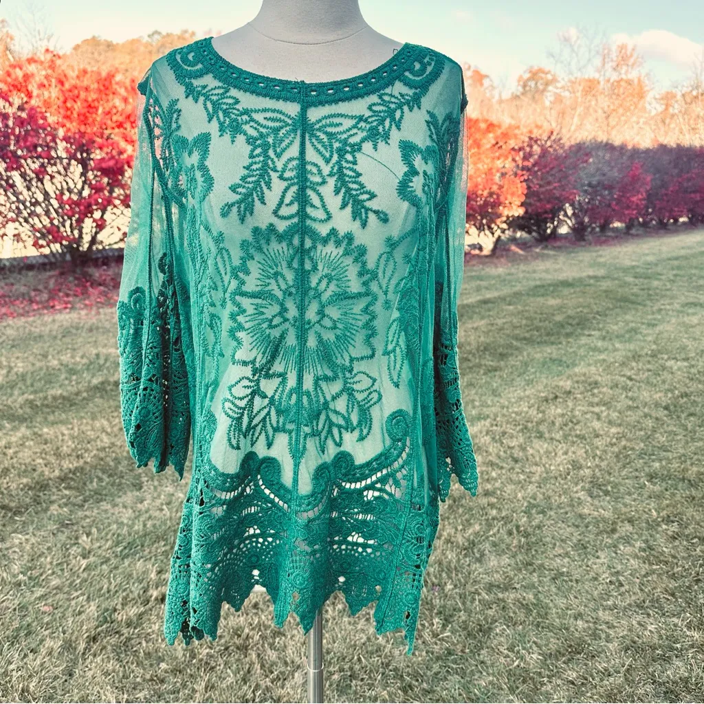 Ultra Pink Green Mesh Crochet Embroidery Top - Image 7