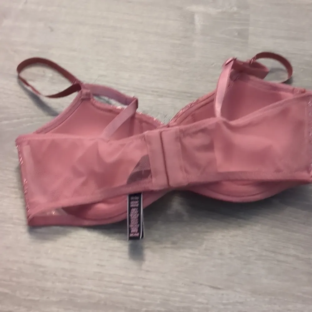 Victoria’s Secret Very Sexy Soft Begonia Shine Lace Studded size 34C - Image 4