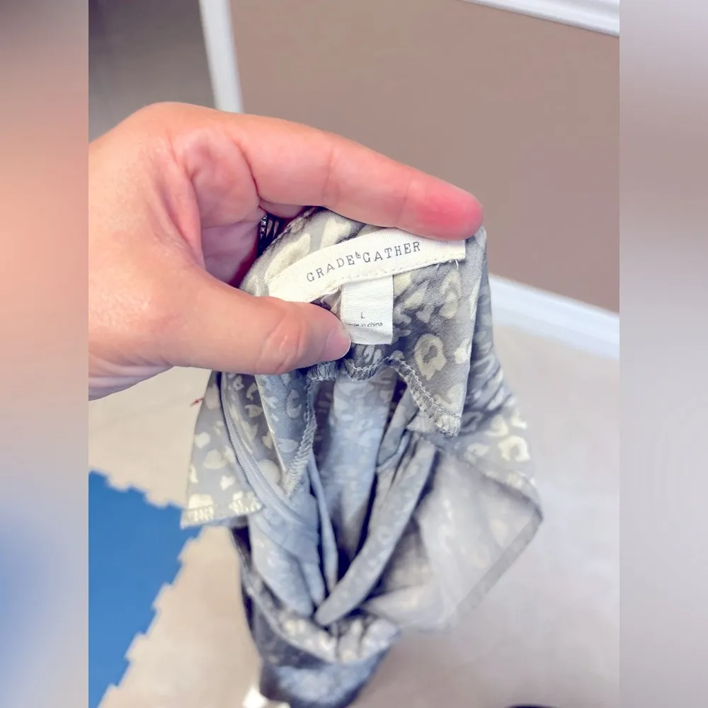 GRADE & GATHER bias satin slip skirt in snow leopard animal print gray & silver - Image 6