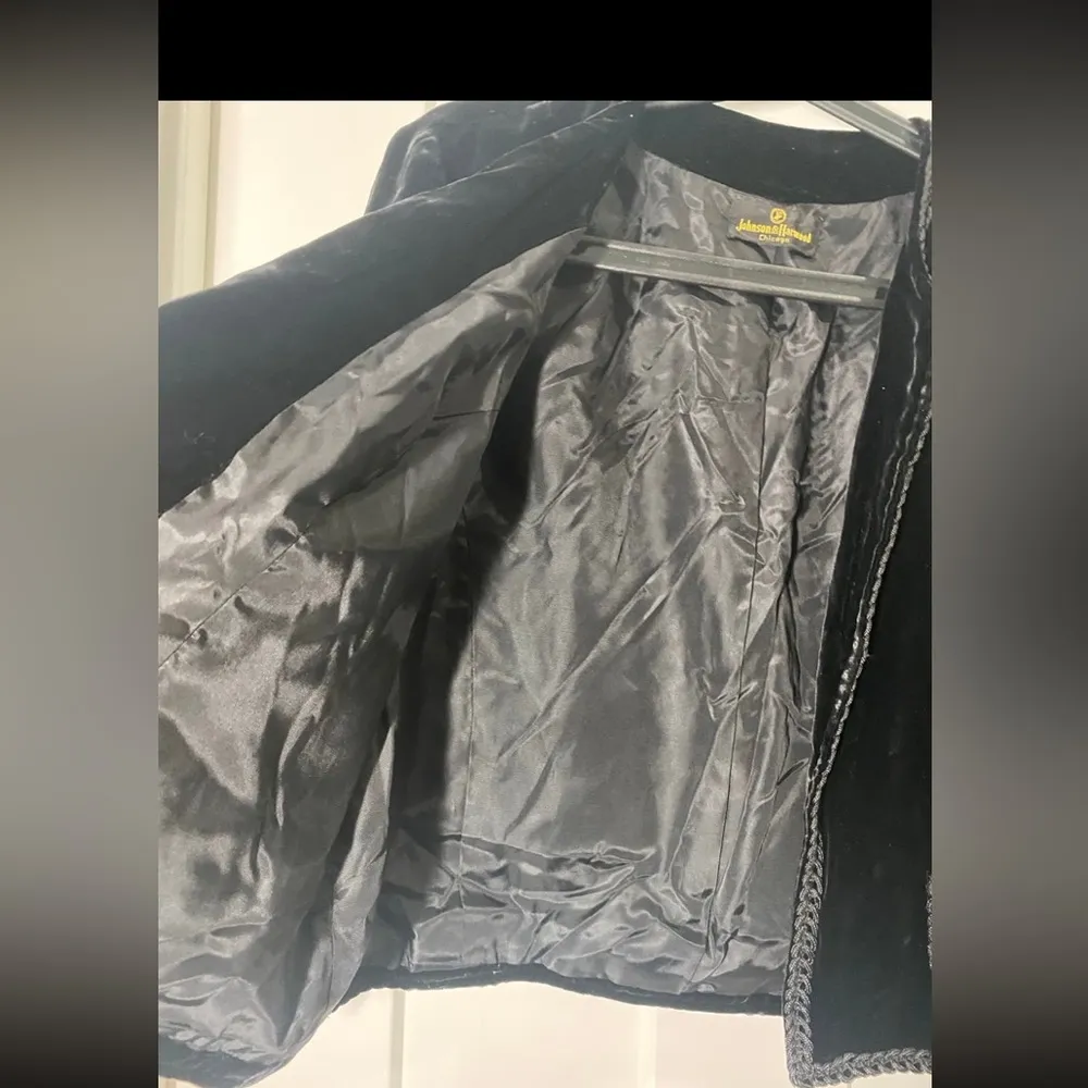 Vintage Johnson & Harwood of Chicago velvet blazer. Size M/L Black Size L - Image 5