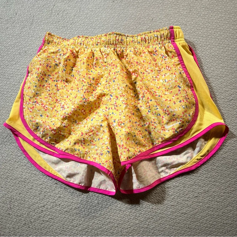 Women's Nike Tempo Icon Clash Running Shorts in Pink Yellow Splattered Medium - Image 3