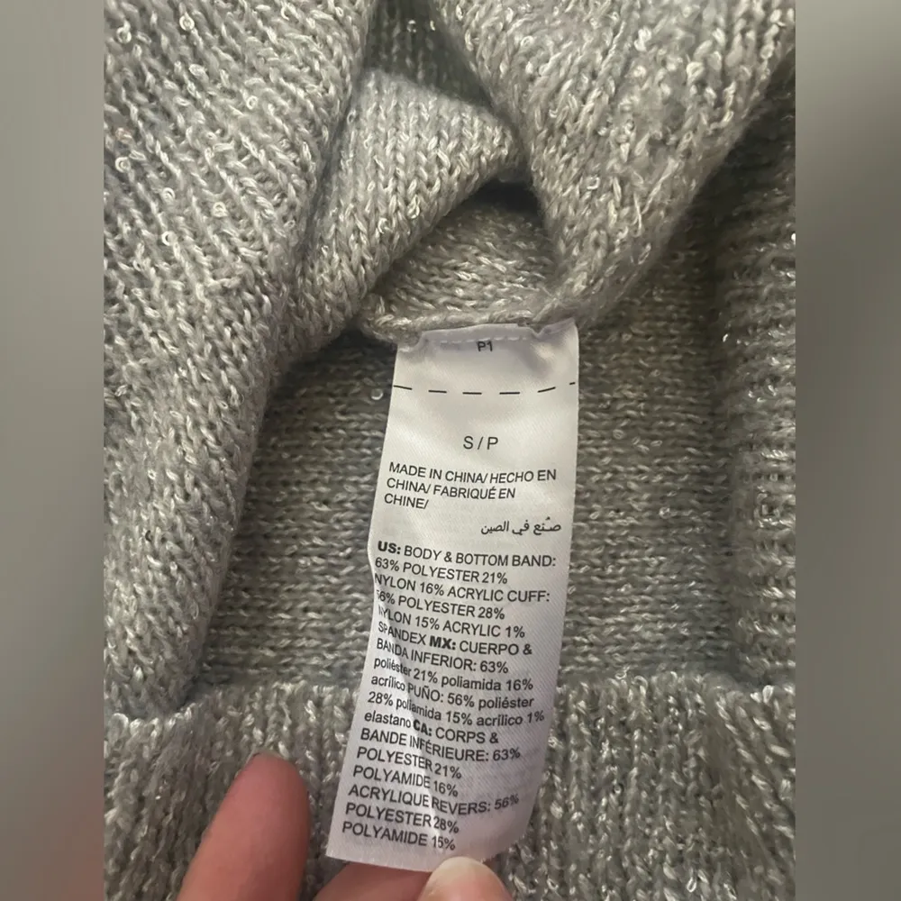 White House Black Market Gray/Silver Sequin Knit V-Neck Long Sleeve Sweater - Image 13