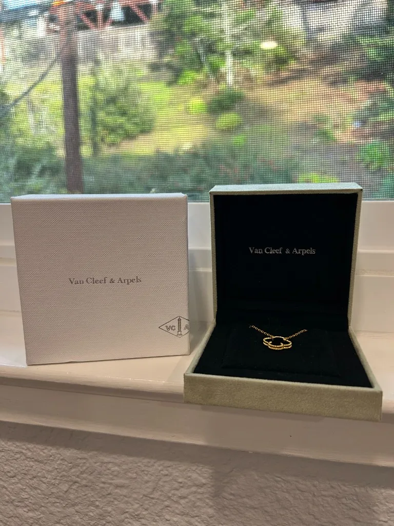 Van cleef and arples Necklace - Image 2