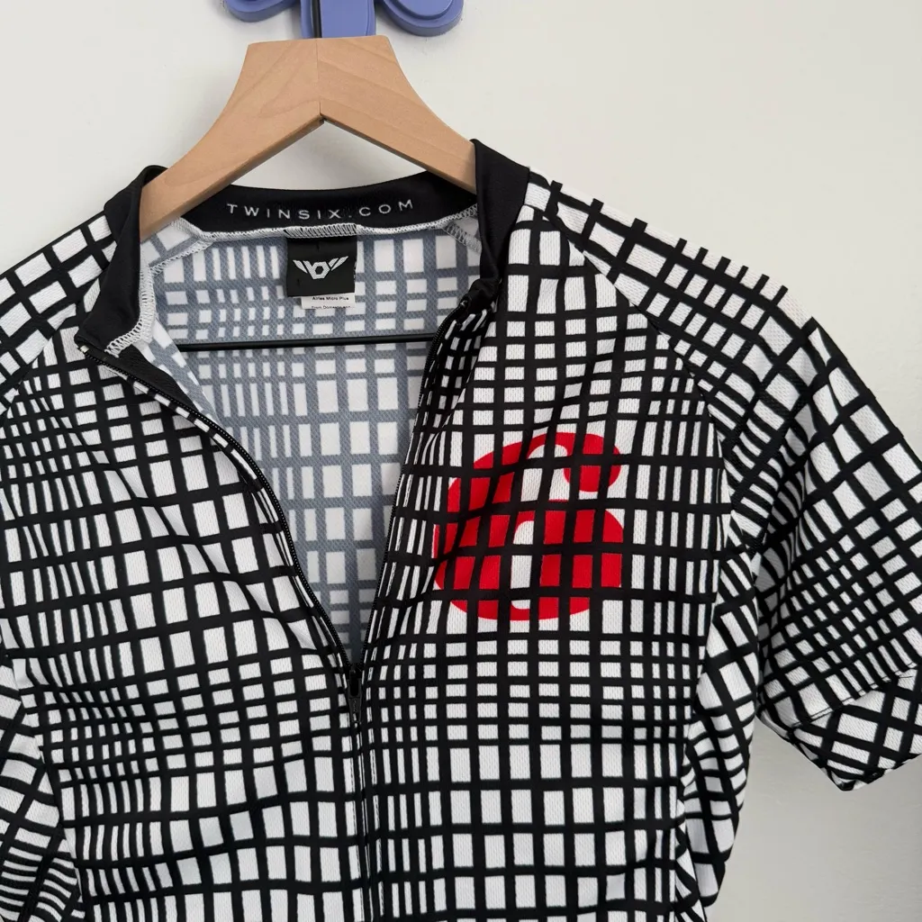 Twin Six‎ Women’s Medium Juliet Jersey Cycle Outdoor Athletic Black Red - Image 3