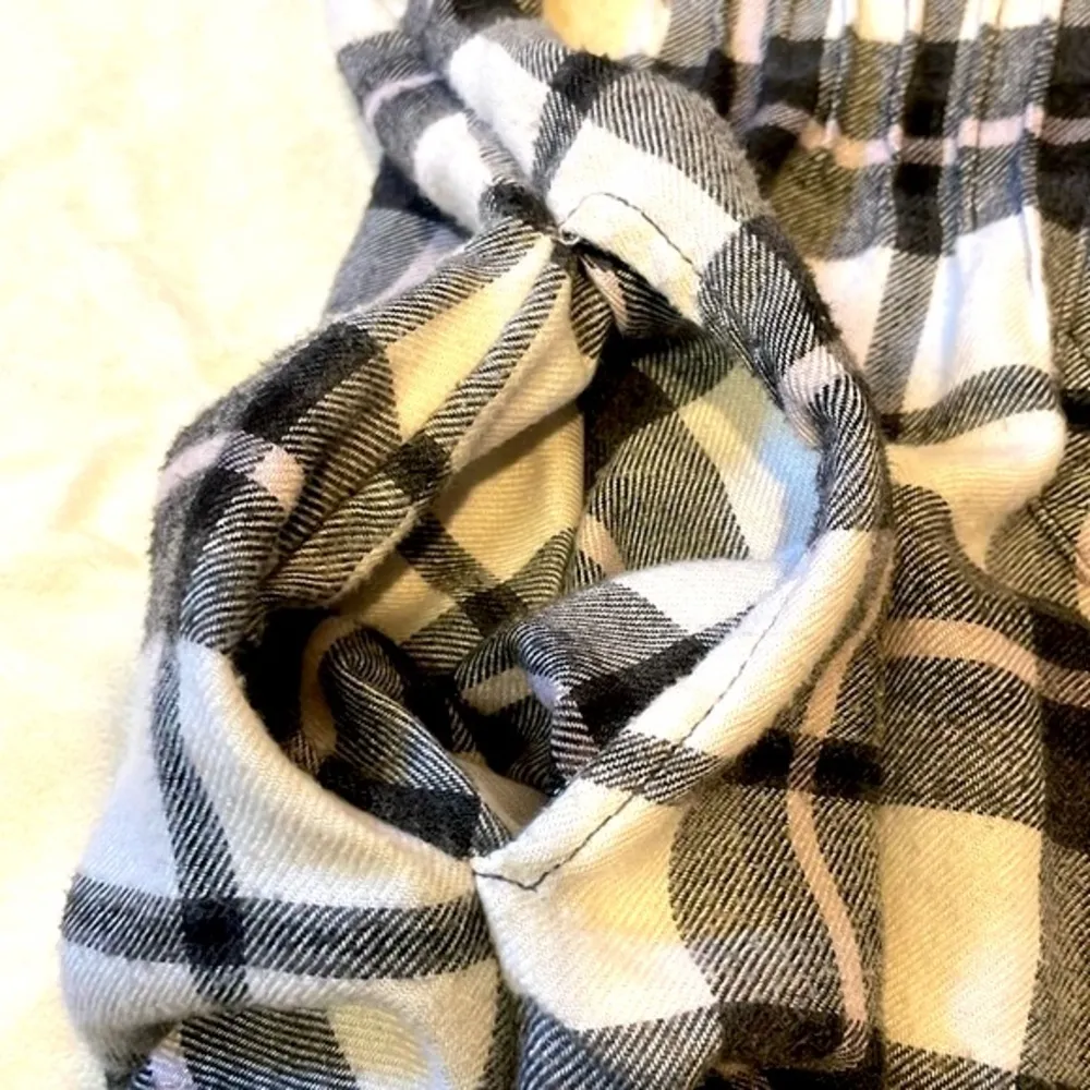 American Eagle- Black & White Ahh-amazingly Soft Flannel Jegging Fit Size Small - Image 8