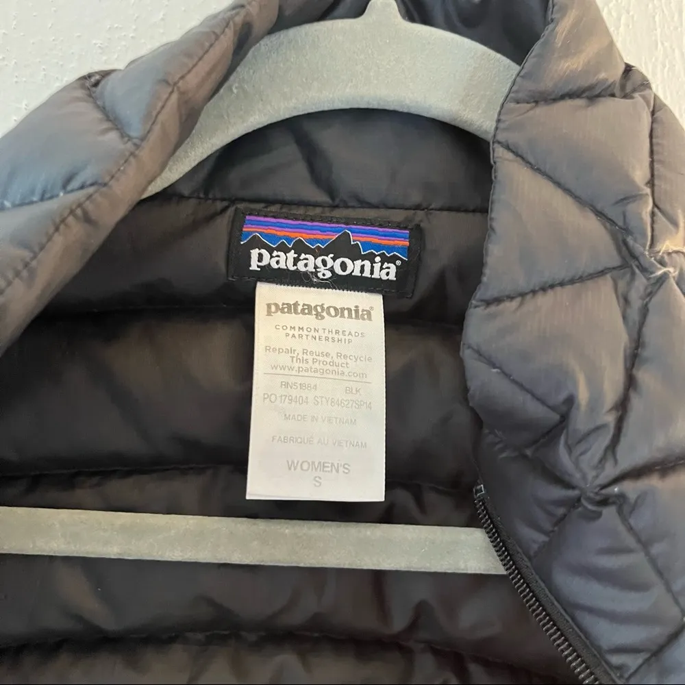 Patagonia Vest Black Women's Down Sweater Vest Sz S EUC w/ AOL Logo SOLD OUT! - Image 13