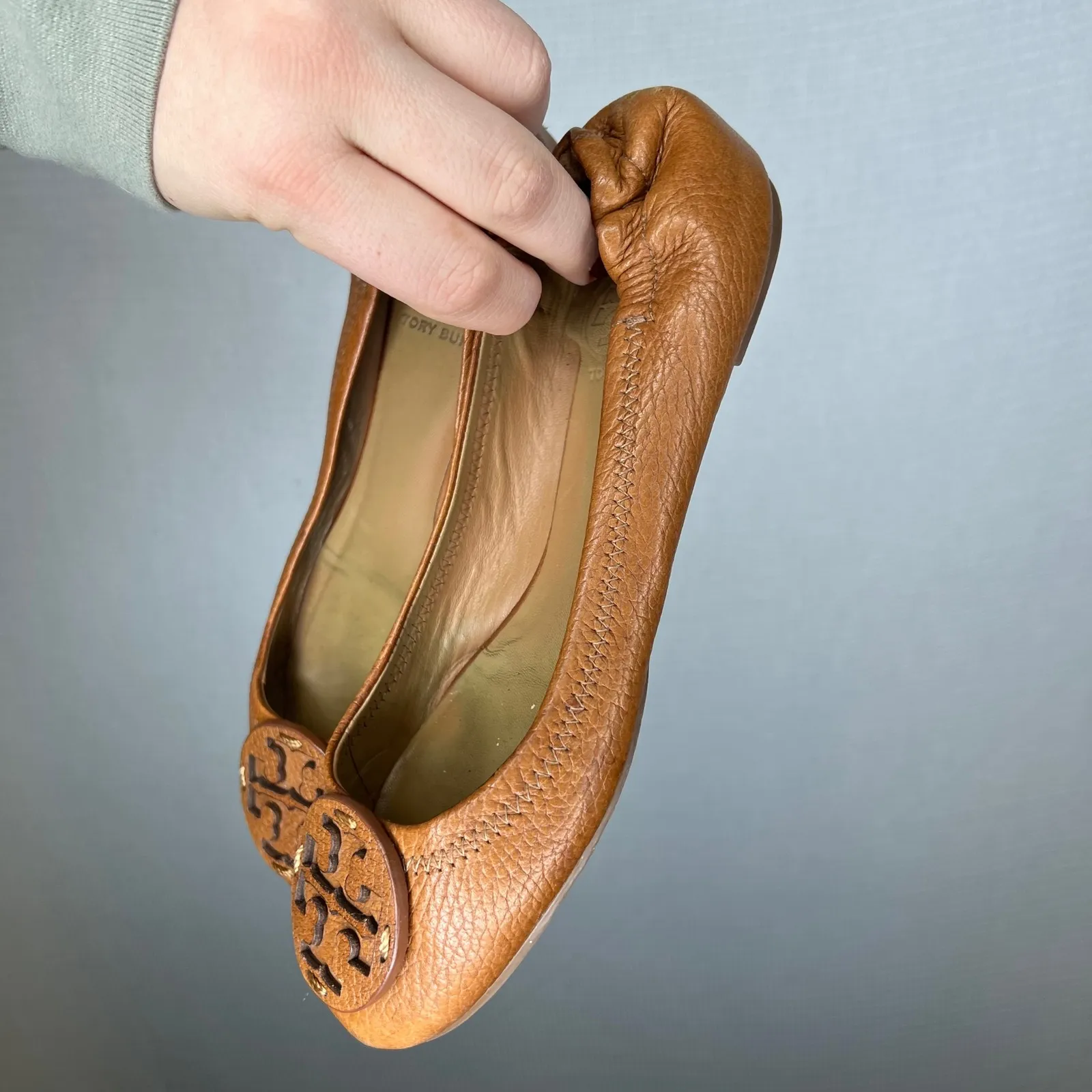 Tory Burch Reva Tan Leather Ballet Flats Round Toe Logo Women Size 6 - Image 5