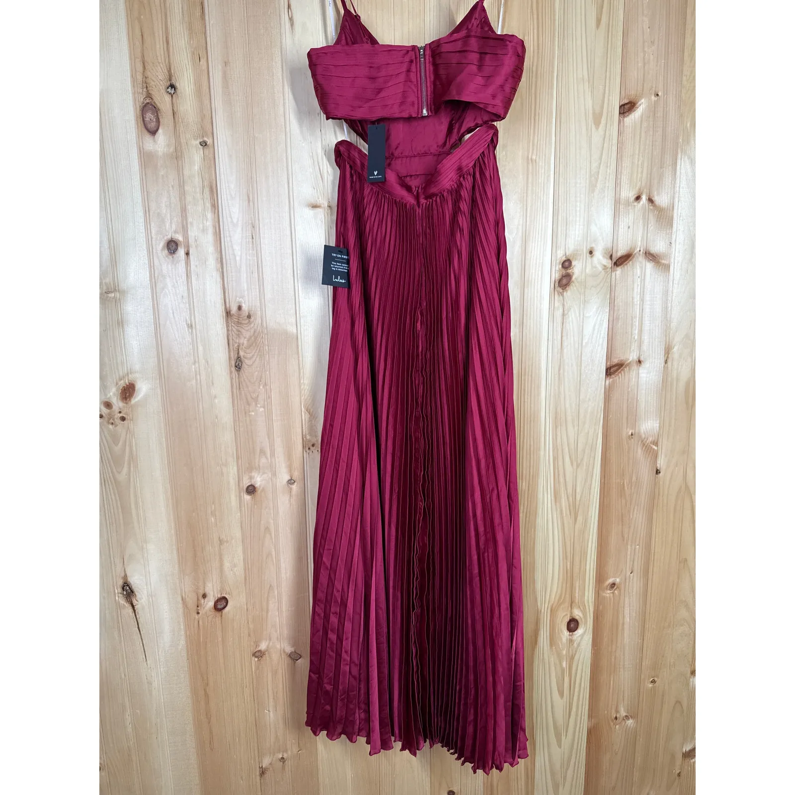 NWT Lulus Got the Glam Wine Red Pleated Cutout Maxi Dress Wedding Bridesmaid M - Image 5