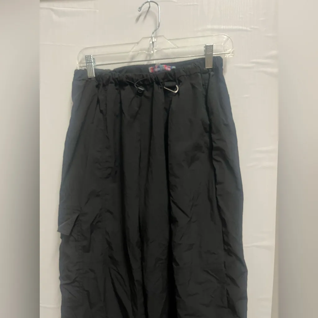 Urban Outfitters Black Balloon Parachute Cargo Pants Size XS - Image 3