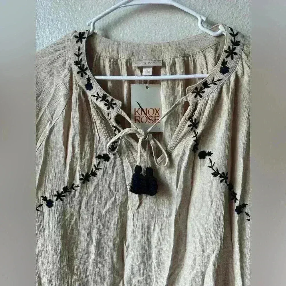 Knox Rose NWT Women’s Gauze Beige Bohemian‎ Embroidered Tassel Top Size M - Image 4