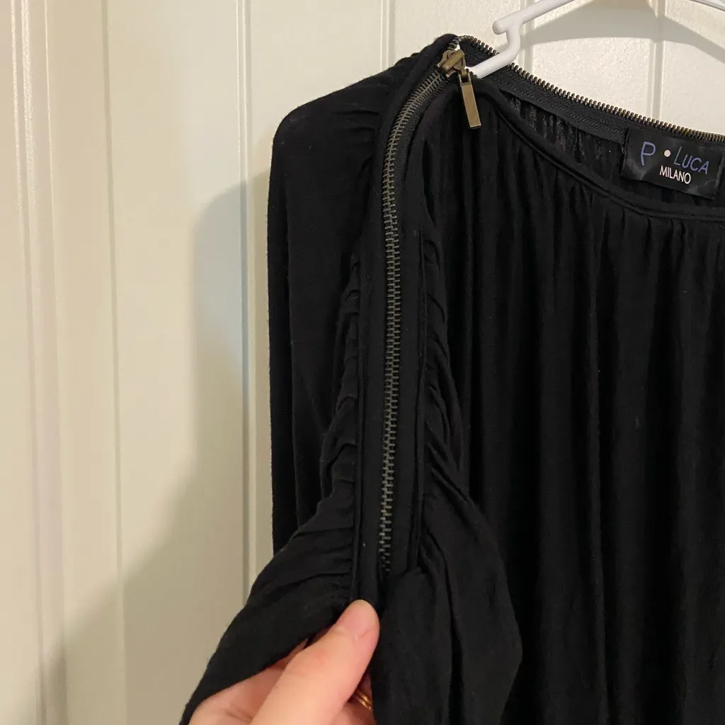 EUC Luca Milano women’s solid black loose fitted‎ zipper top blouse medium - Image 2