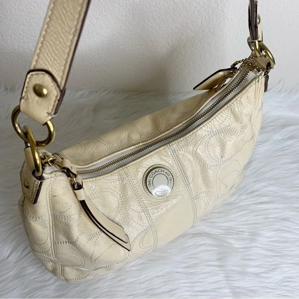 Coach Cream Patent Leather Crossbody/Shoulder Bag - Image 10