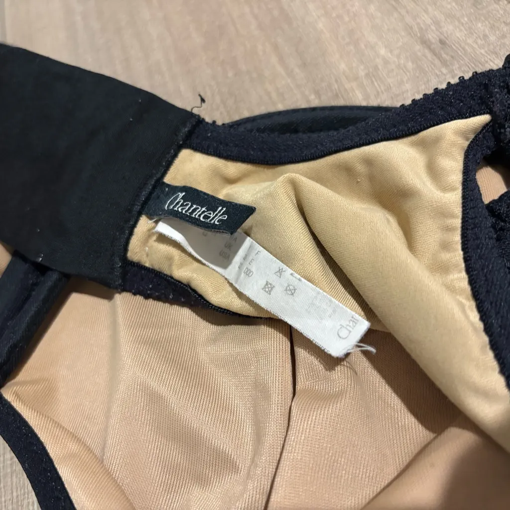 Chantelle C Magnifique Molded Minimizer Underwire Bra Black 32DDD - Image 6