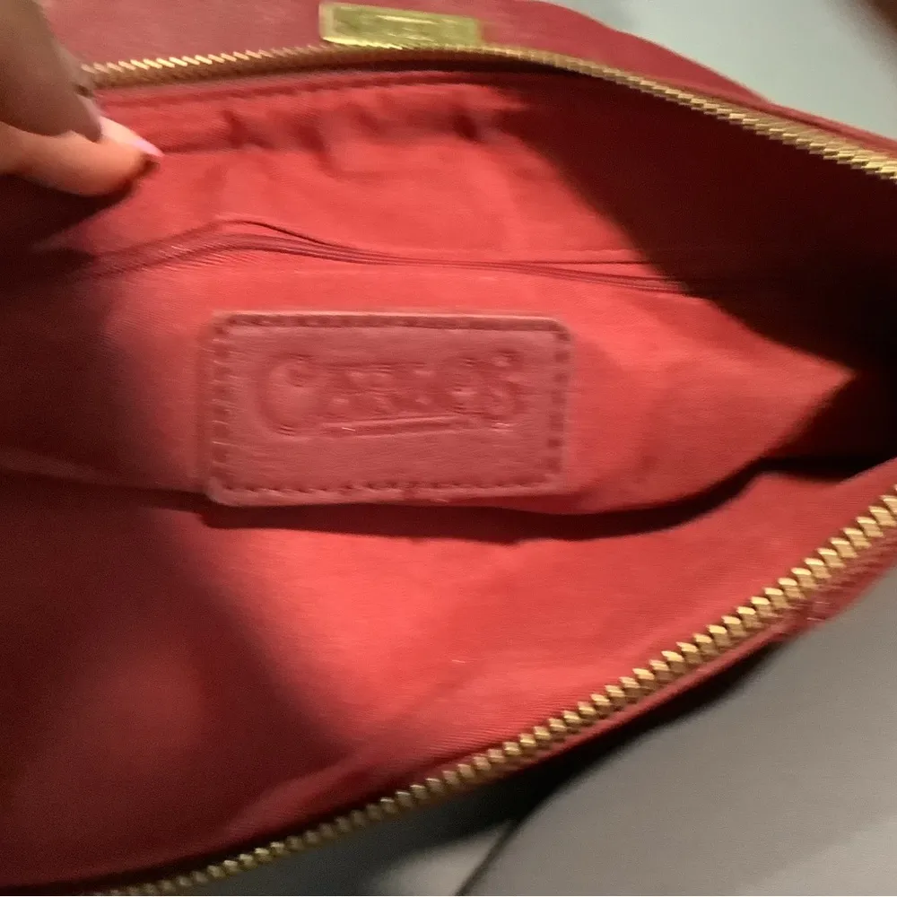 Carlos Santana burgundy clutch - Image 5