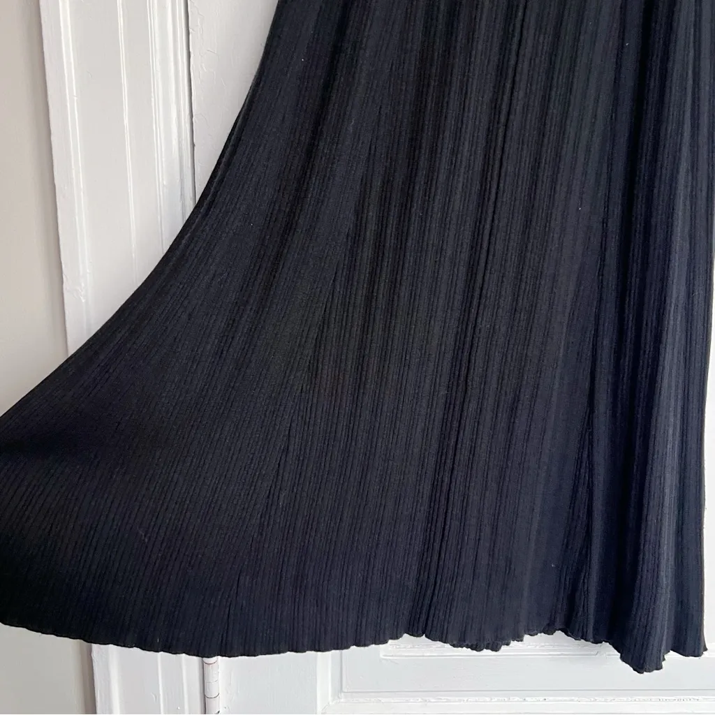 Banana Republic • Ribbed V-Neck Sweater Dress midi knit black cozy flare a-line - Image 7