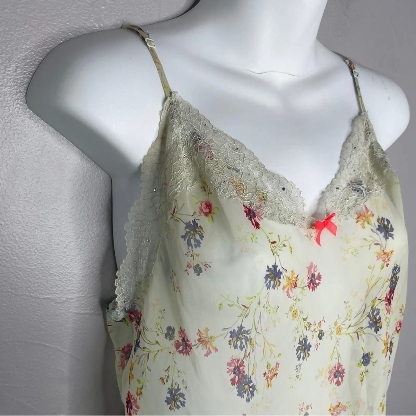 VICTORIAS SECRET Sheer Lace Nightie Womens Size Large Romantic Floral Ethereal - Image 2