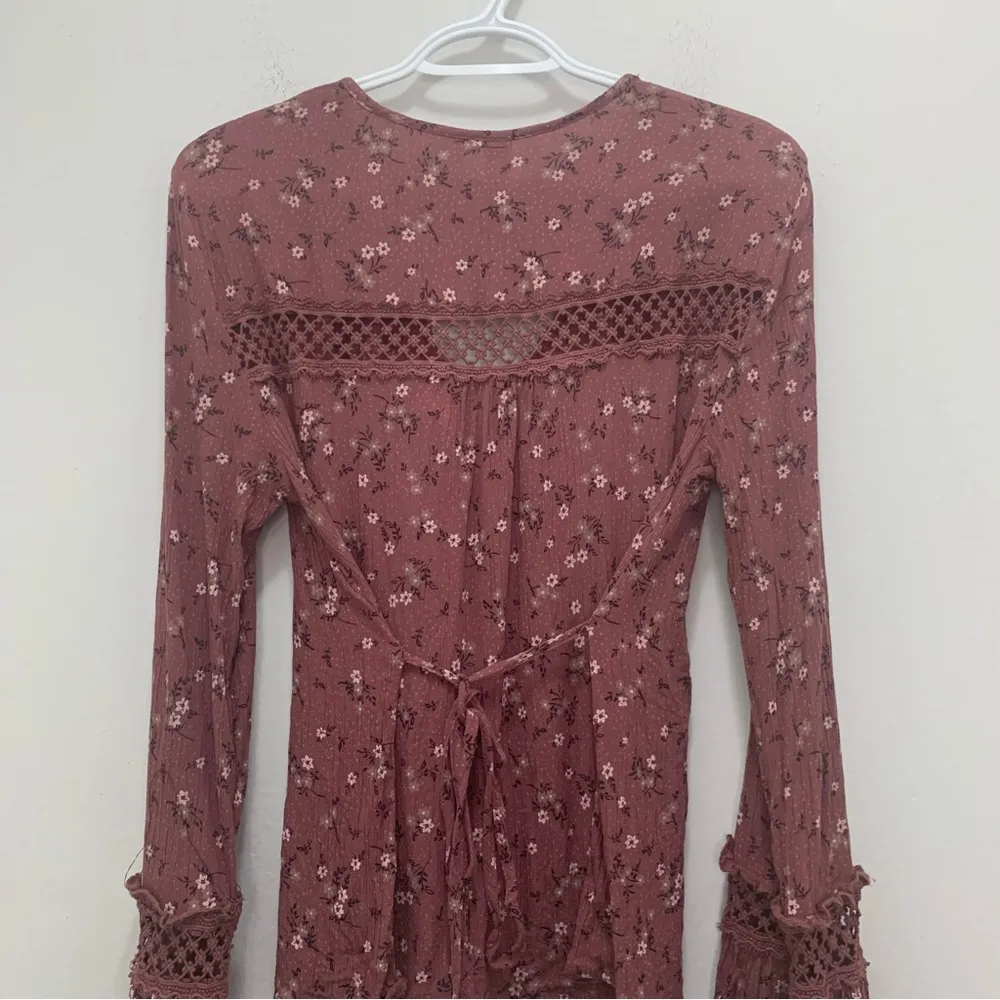 American Rag Floral Ruffle Blouse Size Large Juniors - Image 5