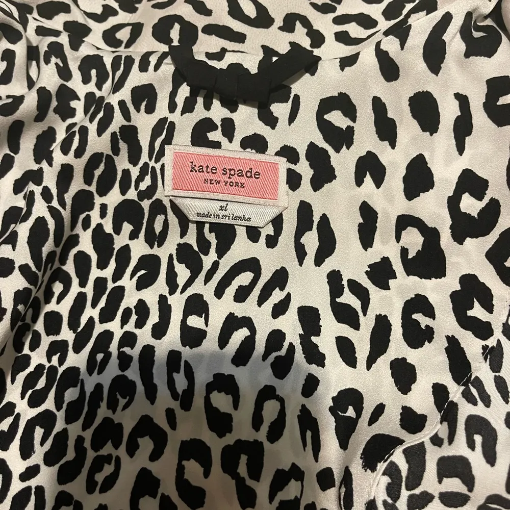 Kate Spade ♠️ Leopard print pajama top sz XL - Image 2