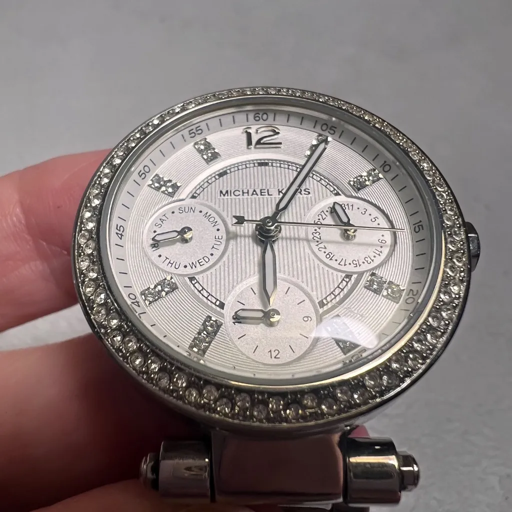 Michael Kors Mk5615 Ladies Silver Stainless Steel  Watch with Crystals - Image 8