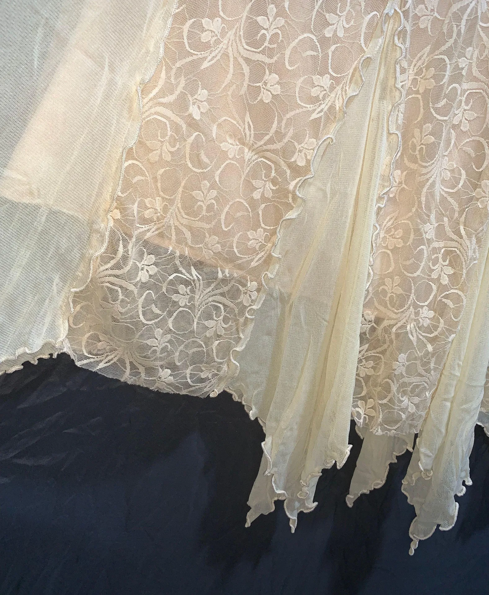 Moa Vintage Lacey Skirt - Image 6
