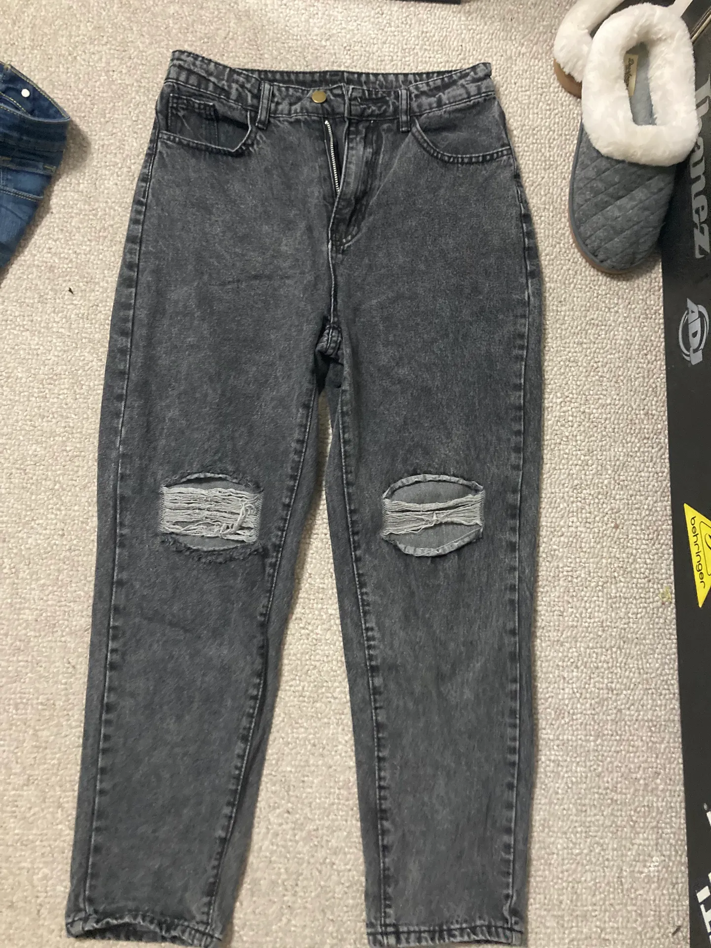 Romwe Dark grey distressed jeans - Image 3