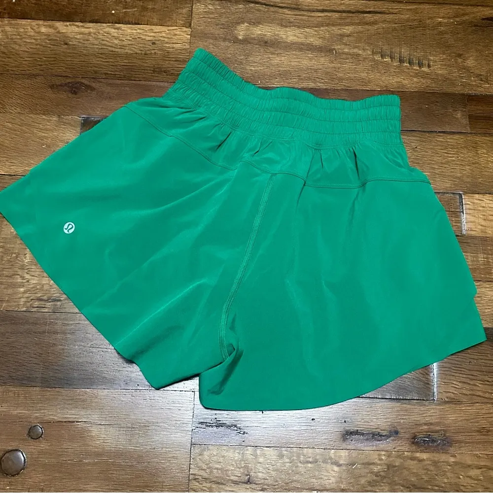 NWT Lululemon Shake It Out High-Rise Running Short 2.5" Raceway Green XXXS - Image 6